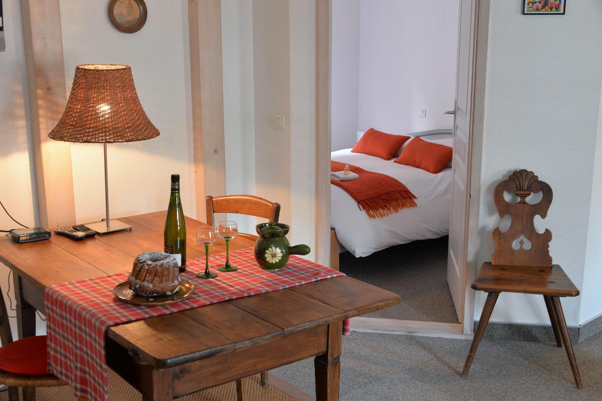 Domaine La Cour Des Nobles - Demeure, Maison Et Appartements Au Coeur De Riquewihr Habitación foto