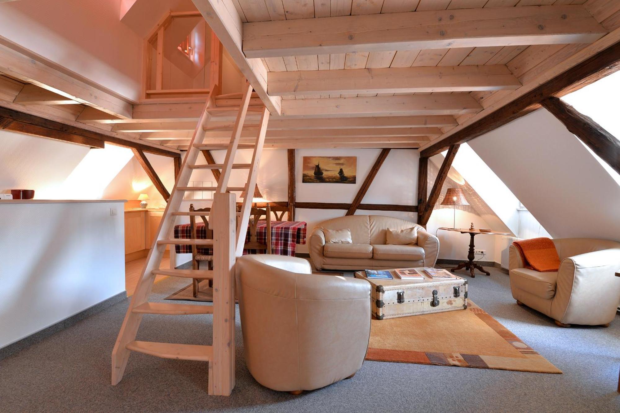 Domaine La Cour Des Nobles - Demeure, Maison Et Appartements Au Coeur De Riquewihr Habitación foto
